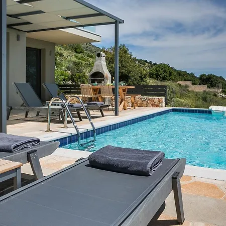 Blue Sea וילה Spathíon